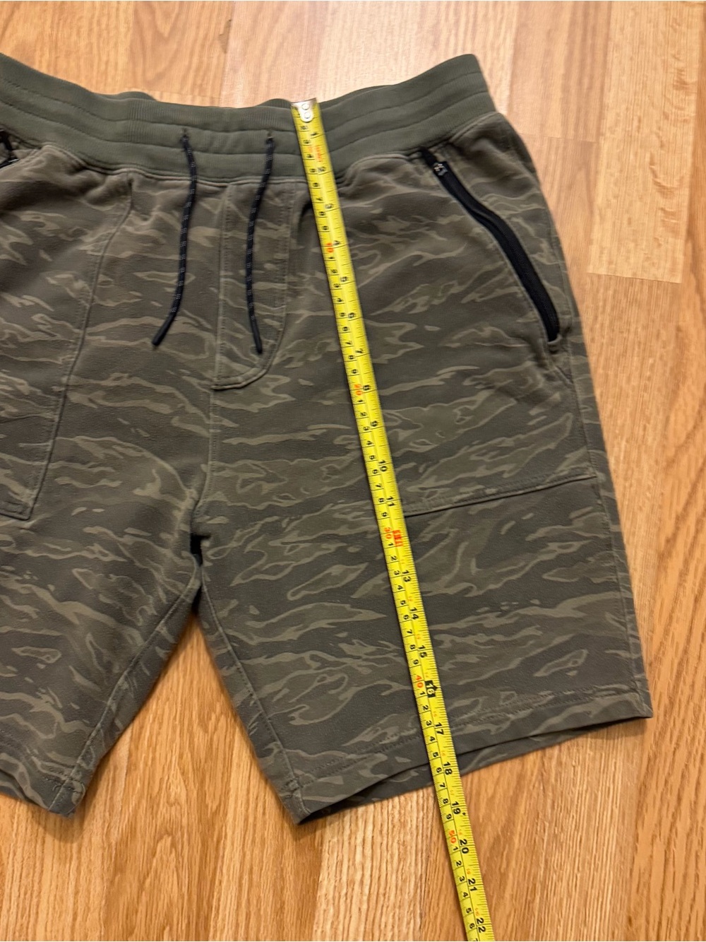 Abercrombie & Fitch Olive Camo Athletic Drawstring Shorts Men’s Medium - Picture 3 of 7
